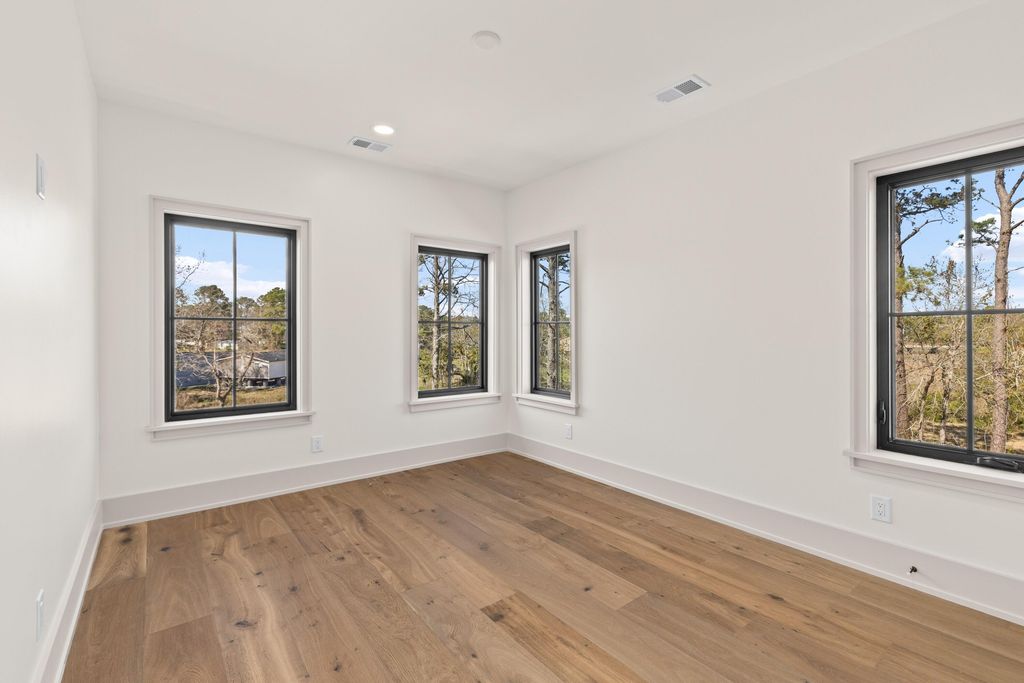 Image 93 of property listing at 118 Collins Hill Lane, Charleston, SC 29492