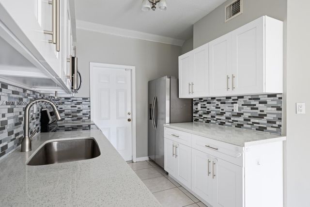 26100 SW 138th Ave, Homestead, FL 33032