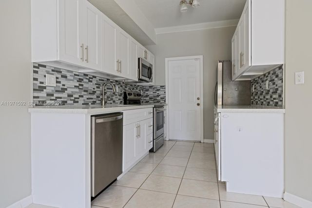 26100 SW 138th Ave, Homestead, FL 33032