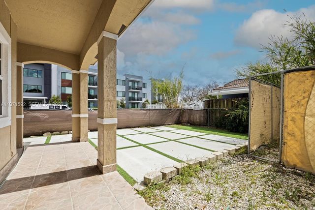 26100 SW 138th Ave, Homestead, FL 33032