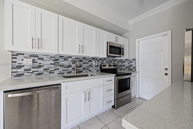 26100 SW 138th Ave, Homestead, FL 33032