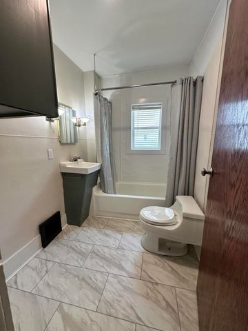 1636 Wood Street, Muskegon, MI 49442