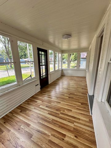 1636 Wood Street, Muskegon, MI 49442