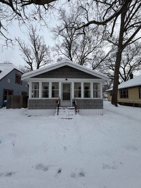 1636 Wood Street, Muskegon, MI 49442