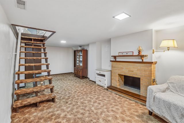 118 Gepke Parkway, Des Moines, IA 50320