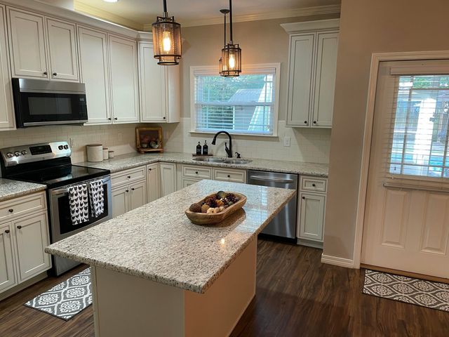 418 Davenport Avenue, Valparaiso, FL 32580