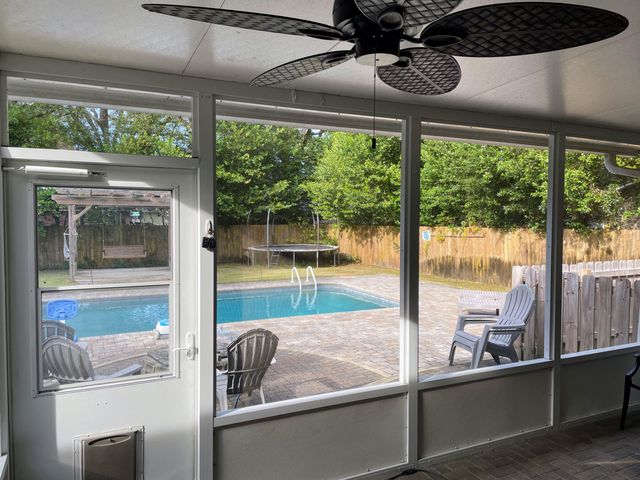 418 Davenport Avenue, Valparaiso, FL 32580