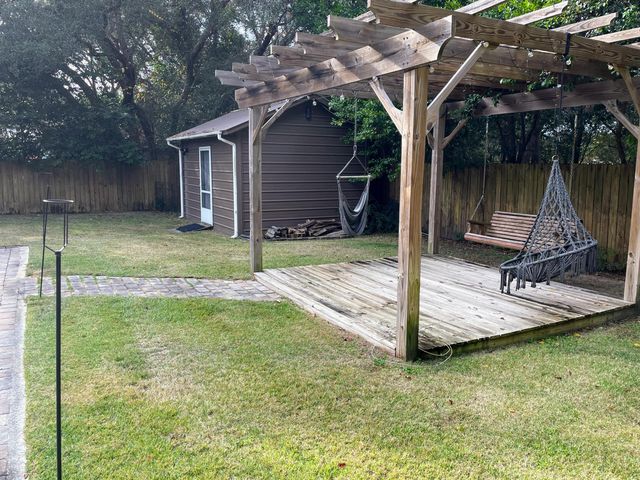 418 Davenport Avenue, Valparaiso, FL 32580