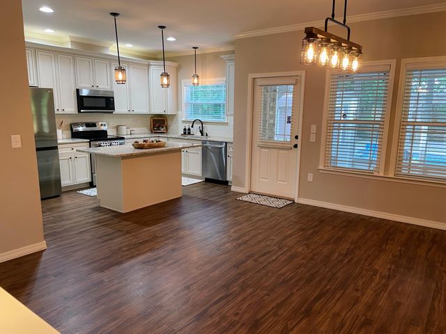 418 Davenport Avenue, Valparaiso, FL 32580