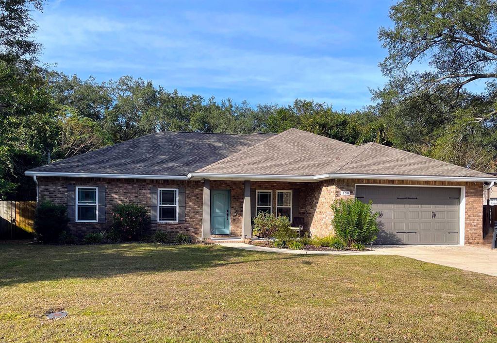 418 Davenport Avenue, Valparaiso, FL 32580