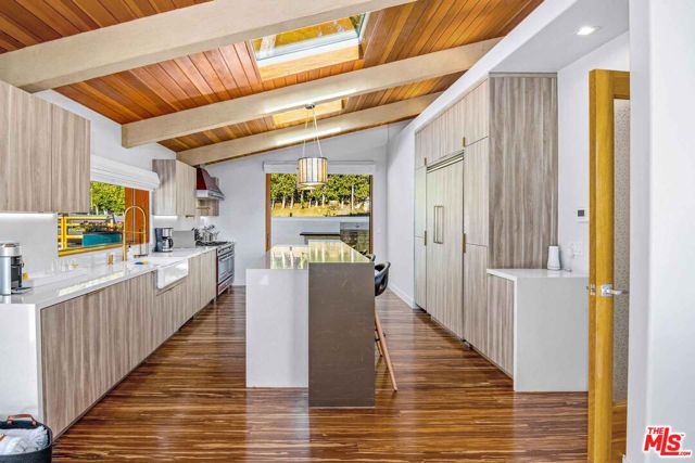 31851 Sea Level Drive, Malibu, CA 90265