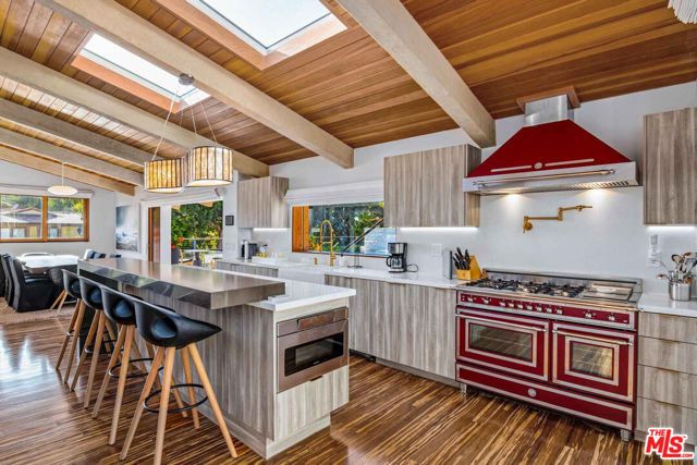 31851 Sea Level Drive, Malibu, CA 90265