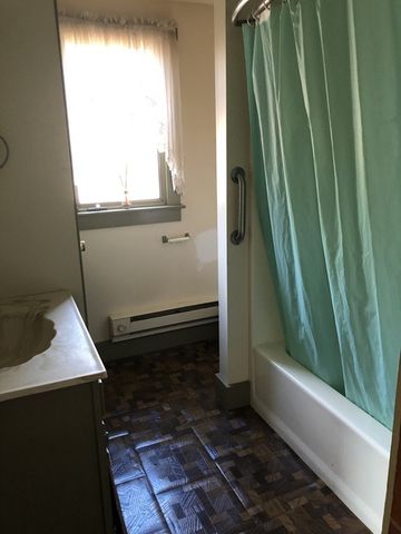 500 W Main St, Northborough, MA 01532