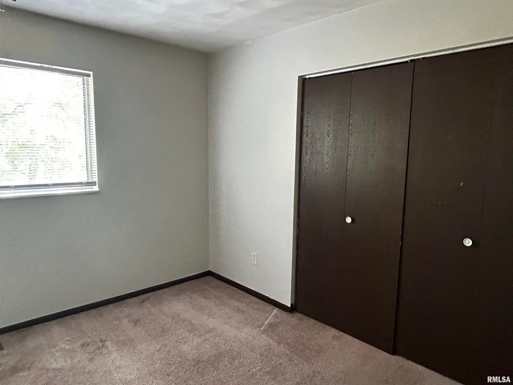 3428 W RICHWOODS Boulevard, Peoria, IL 61604