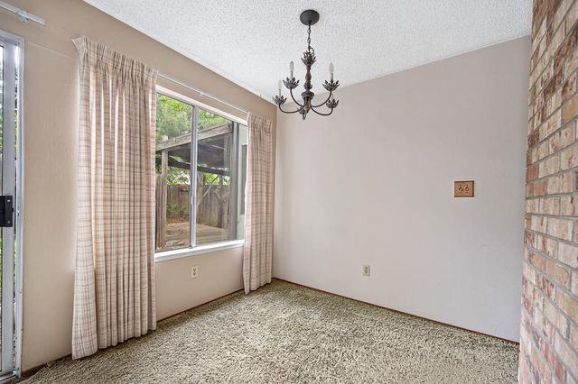 7828 Rockhurst Way, Sacramento, CA 95828