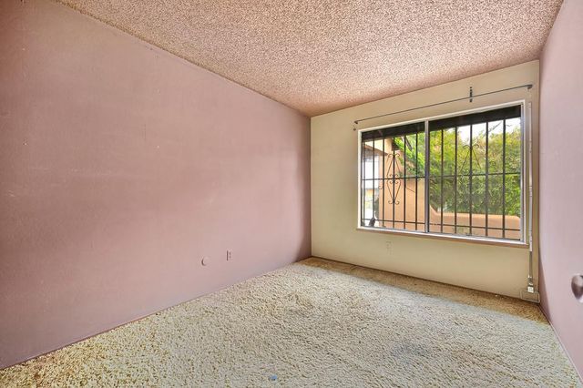 7828 Rockhurst Way, Sacramento, CA 95828