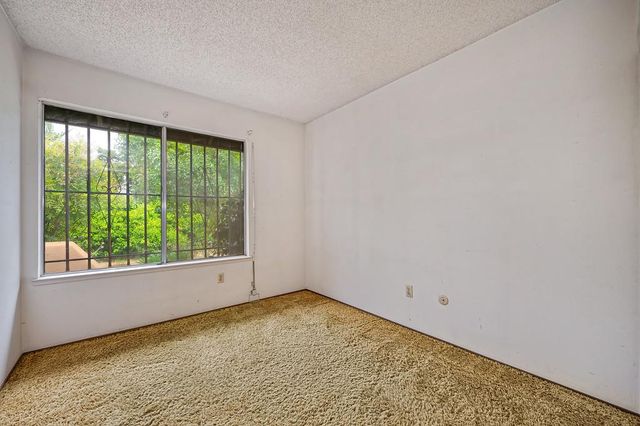 7828 Rockhurst Way, Sacramento, CA 95828