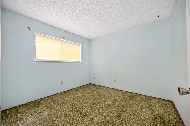 7828 Rockhurst Way, Sacramento, CA 95828