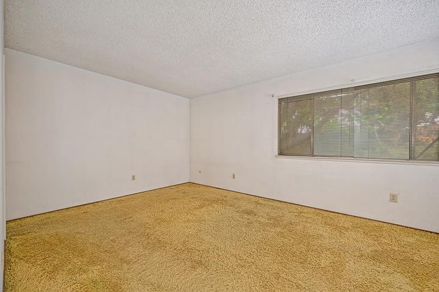 7828 Rockhurst Way, Sacramento, CA 95828