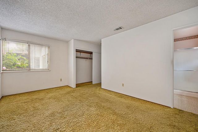 7828 Rockhurst Way, Sacramento, CA 95828