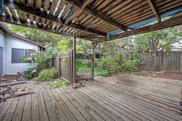 7828 Rockhurst Way, Sacramento, CA 95828