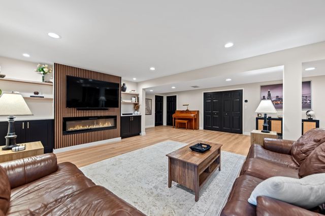 901 Milton Street, Valparaiso, IN 46385
