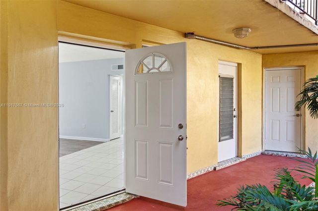 18630 NE 18th Ave 136, Miami, FL 33179