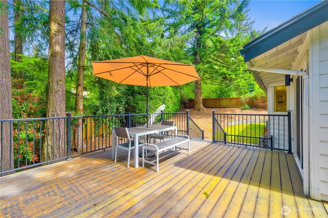 21810 NE 16th Street, Sammamish, WA 98074
