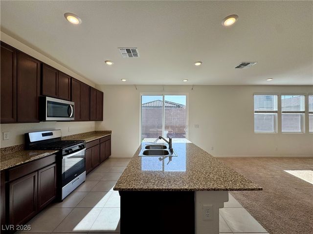 8109 Minavalle Avenue, Las Vegas, NV 89113