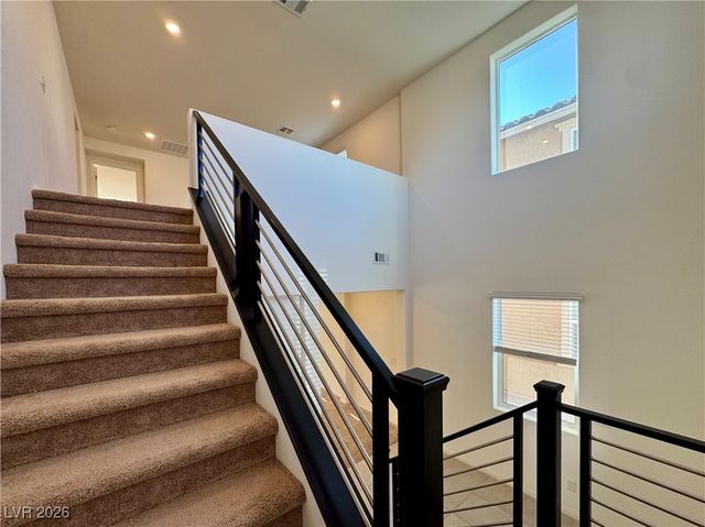 8109 Minavalle Avenue, Las Vegas, NV 89113