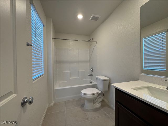 8109 Minavalle Avenue, Las Vegas, NV 89113