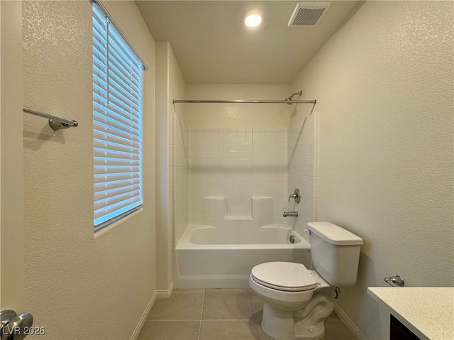 8109 Minavalle Avenue, Las Vegas, NV 89113