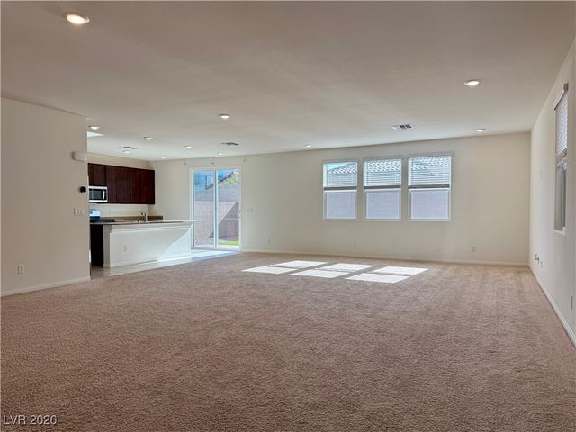 8109 Minavalle Avenue, Las Vegas, NV 89113