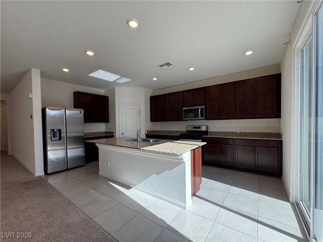 8109 Minavalle Avenue, Las Vegas, NV 89113