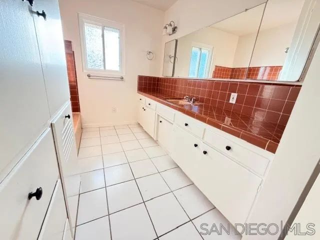 6142 Romany Dr, San Diego, CA 92120