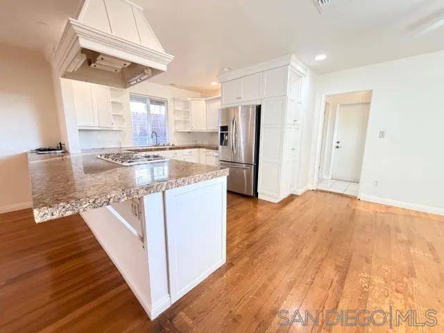 6142 Romany Dr, San Diego, CA 92120