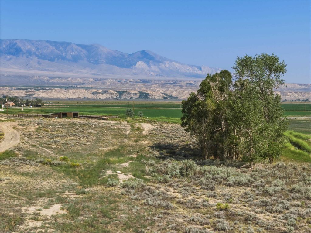 38 Road 1AFW, Clark, WY 82435 photo 4