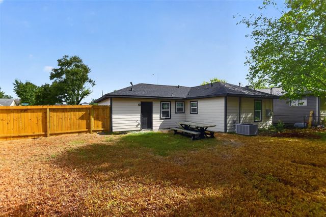 3438 Bacon Street, Houston, TX 77021