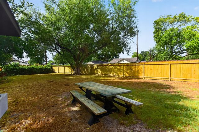 3438 Bacon Street, Houston, TX 77021