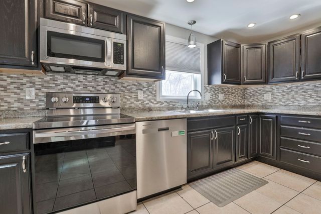 445 Blevens Drive, Manchester, NH 03104