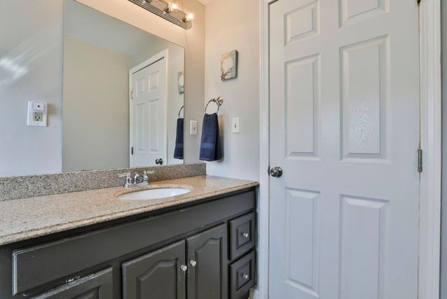 445 Blevens Drive, Manchester, NH 03104