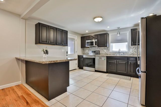 445 Blevens Drive, Manchester, NH 03104