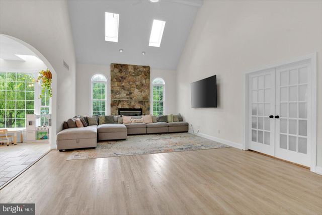 3 JILLIAN WAY, Mount Laurel, NJ 08054