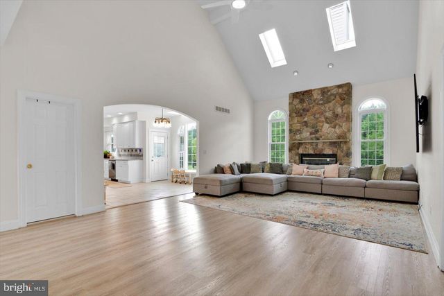3 JILLIAN WAY, Mount Laurel, NJ 08054