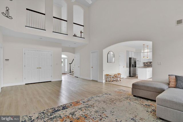 3 JILLIAN WAY, Mount Laurel, NJ 08054