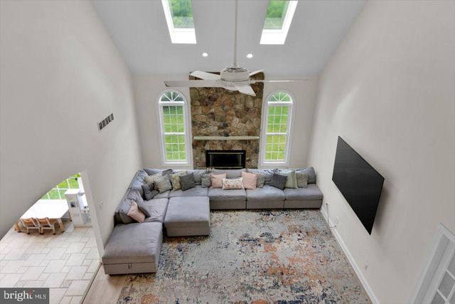 3 JILLIAN WAY, Mount Laurel, NJ 08054