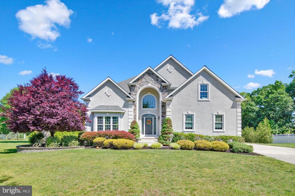 3 JILLIAN WAY, Mount Laurel, NJ 08054
