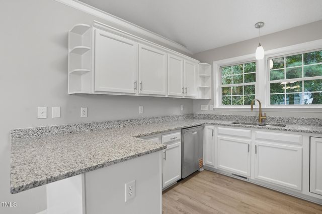 5520 Oregon Landing Place, Raleigh, NC 27610