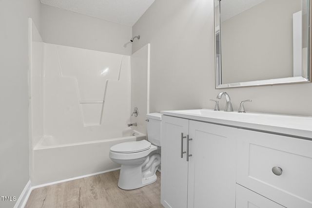 5520 Oregon Landing Place, Raleigh, NC 27610