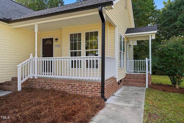 5520 Oregon Landing Place, Raleigh, NC 27610